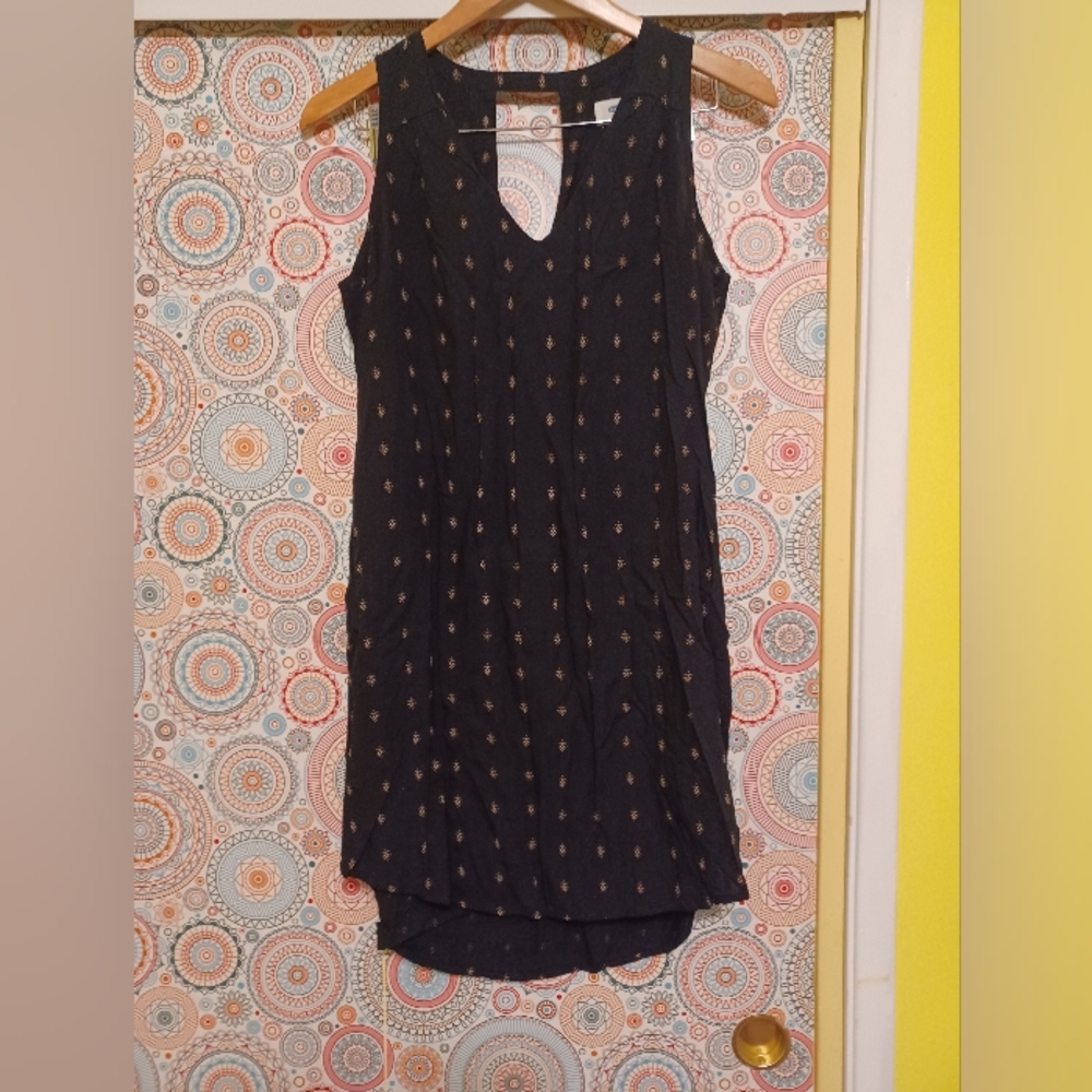 OLD NAVY Black Sleeveless Dress with Pattern